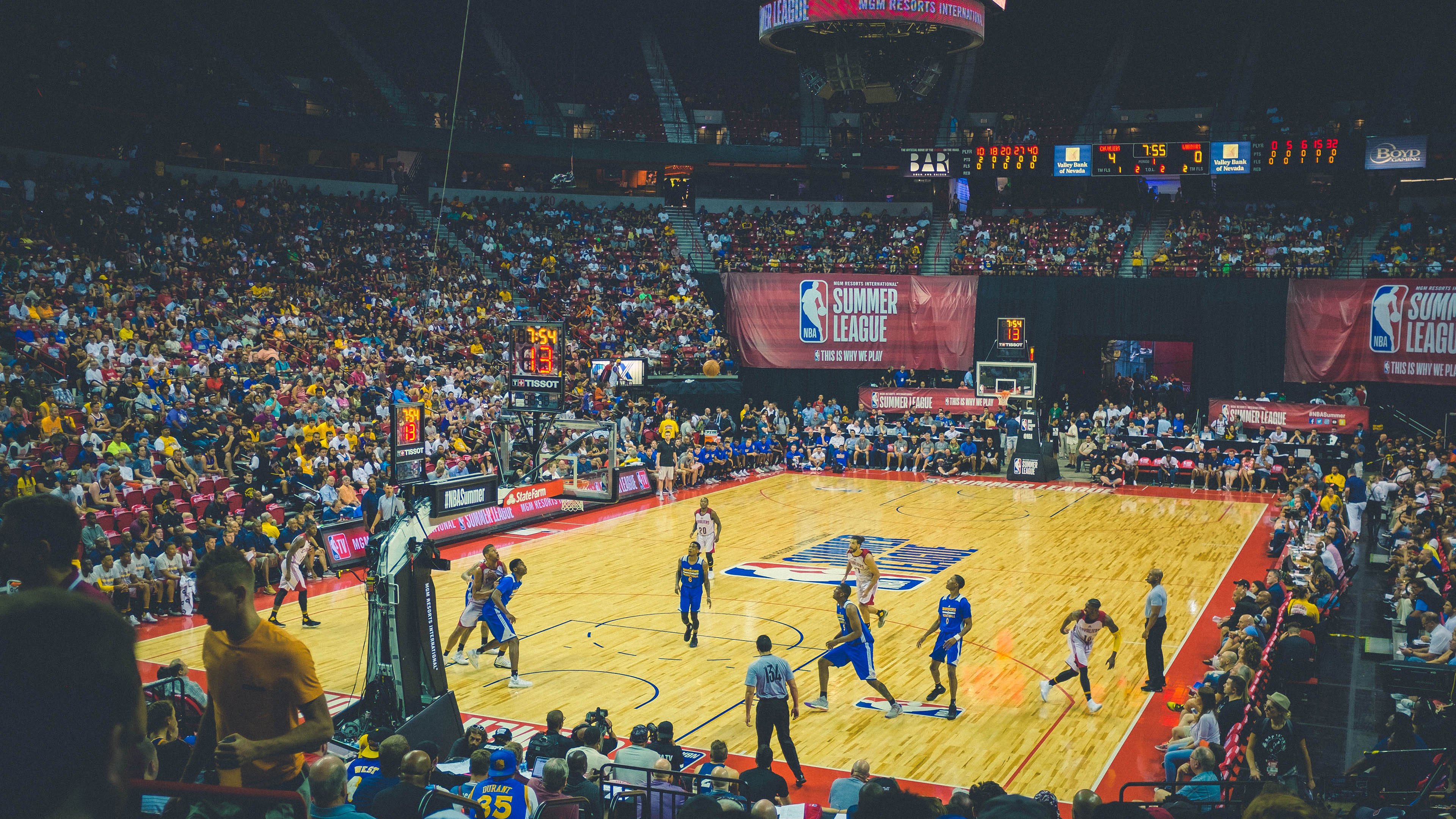 新秀合同谈判：背后隐藏的“潜规则”揭秘，新秀合同续约